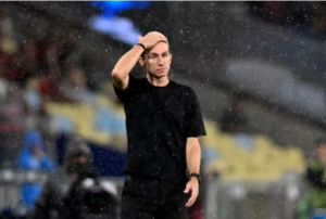 Felipe Luiz Denitido do Flamengo